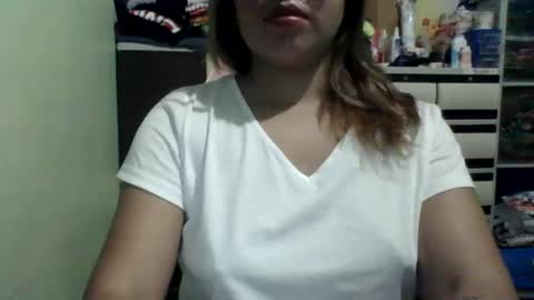 Snapshot of small_boobs59 chatting on February 2025 06:56:02 PM Lovewella online show from February 2025 06:56:02 PM