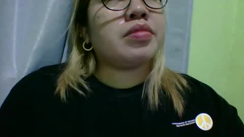 Snapshot of small_boobs59 chatting on November 2025 02:19:01 PM Lovewella online show from November 2025 02:19:01 PM