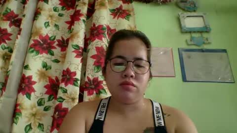 Snapshot of small_boobs59 chatting on November 2025 01:22:01 AM Lovewella online show from November 2025 01:22:01 AM