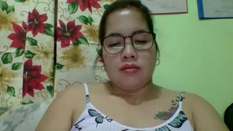 Snapshot of small_boobs59 chatting on November 2025 02:21:01 PM Lovewella online show from November 2025 02:21:01 PM