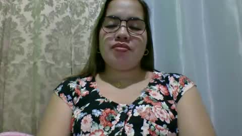 Snapshot of small_boobs59 chatting on December 2025 09:49:01 AM Lovewella online show from December 2025 09:49:01 AM