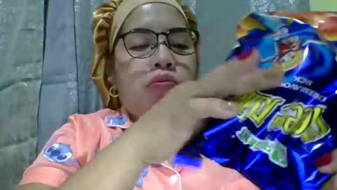 Snapshot of small_boobs59 chatting on February 2026 04:12:02 PM Lovewella online show from February 2026 04:12:02 PM