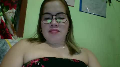 Snapshot of small_boobs59 chatting on February 2026 09:37:01 AM Lovewella online show from February 2026 09:37:01 AM