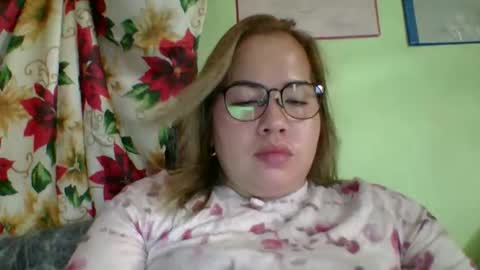 Snapshot of small_boobs59 chatting on February 2026 02:48:01 AM Lovewella online show from February 2026 02:48:01 AM