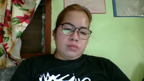 Snapshot of small_boobs59 chatting on February 2026 01:35:02 AM Lovewella online show from February 2026 01:35:02 AM