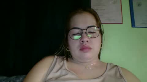 Snapshot of small_boobs59 chatting on February 2026 08:11:02 AM Lovewella online show from February 2026 08:11:02 AM