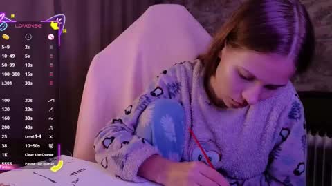 Snapshot of small_emma0 chatting on November 2025 04:51:01 PM Emma online show from November 2025 04:51:01 PM