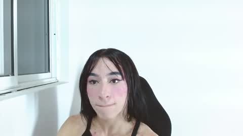 Snapshot of small_hot19 chatting on November 2025 08:24:01 AM Small Hot19 online show from November 2025 08:24:01 AM