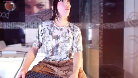 Snapshot of small_hot19 chatting on December 2025 10:09:02 AM Small Hot19 online show from December 2025 10:09:02 AM