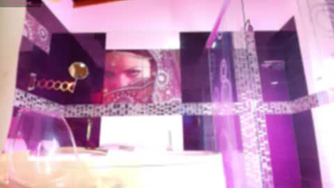 Snapshot of small_hot19 chatting on December 2025 07:05:01 AM Small Hot19 online show from December 2025 07:05:01 AM