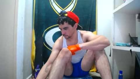 Snapshot of small_wood21 chatting on February 2026 08:02:01 AM small wood21 online show from February 2026 08:02:01 AM