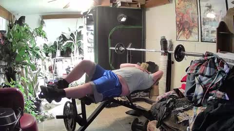 smallchubbers online show from February 2025 11:52:02 PM