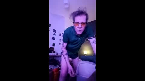smalldick1975704669 online show from May 2026 02:27:02 AM