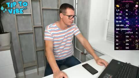 Alex online show from December 2025 05:52:02 PM