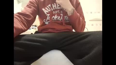 Snapshot of smallone8825 chatting on December 2024 09:39:02 AM smallone8825 online show from December 2024 09:39:02 AM