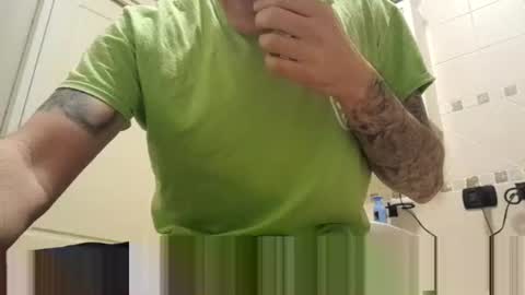 Snapshot of smallone8825 chatting on September 2025 05:00:01 AM smallone8825 online show from September 2025 05:00:01 AM