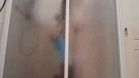 smallone8825 online show from May 2026 05:44:01 PM