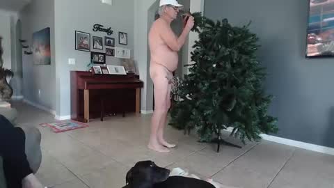 Snapshot of smallpenisbigtongue chatting on January 2025 08:31:02 PM Daddy online show from January 2025 08:31:02 PM