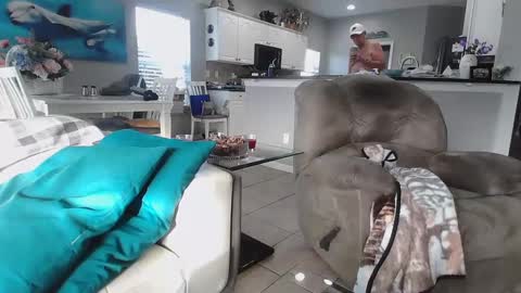 Snapshot of smallpenisbigtongue chatting on January 2025 01:49:01 PM Daddy online show from January 2025 01:49:01 PM