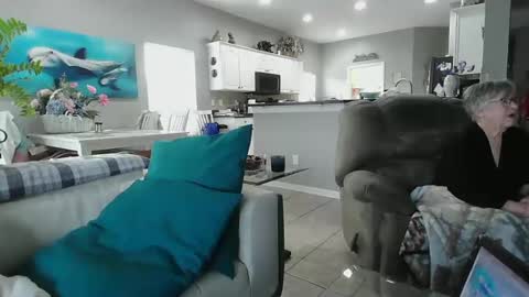 Snapshot of smallpenisbigtongue chatting on February 2025 10:17:02 PM Daddy online show from February 2025 10:17:02 PM