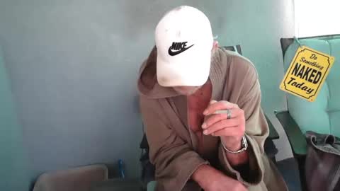 Snapshot of smallpenisbigtongue chatting on January 2026 02:10:02 PM Daddy online show from January 2026 02:10:02 PM