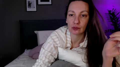 Anna no bbbbybybbabebyy just Anna. And dont call me mom please. online show from February 2025 06:20:01 AM