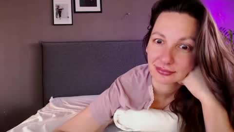 Anna no bbbbybybbabebyy just Anna. And dont call me mom please. online show from February 2025 05:41:01 AM