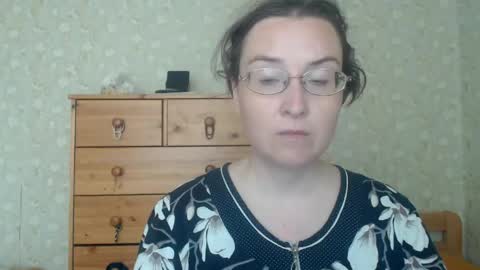 smart_rose online show from May 2026 12:22:02 PM