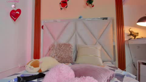 smile__1 online show from December 2024 10:23:01 PM