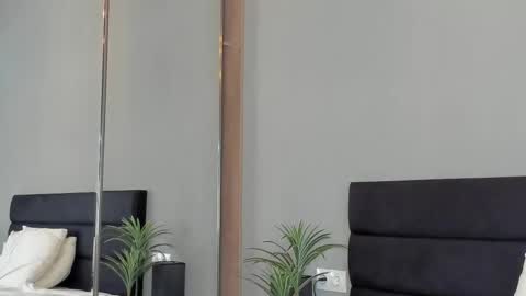 Bella online show from October 2025 09:10:02 AM