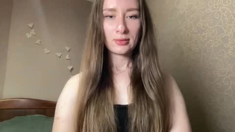 smilequeen_ online show from October 2025 06:39:02 PM