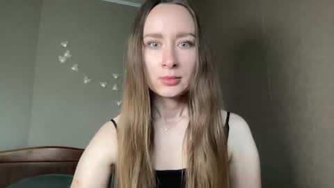 smilequeen_ online show from October 2025 10:58:02 AM