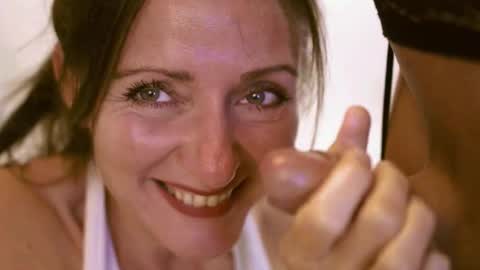 Tati  San online show from October 2025 11:44:02 AM