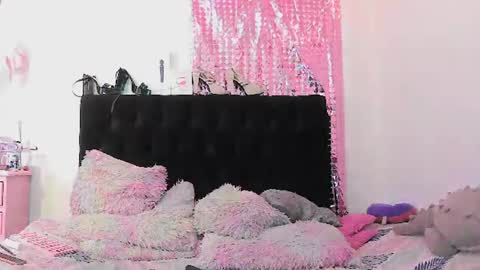 smoke_leidy_ online show from June 2026 04:50:01 AM