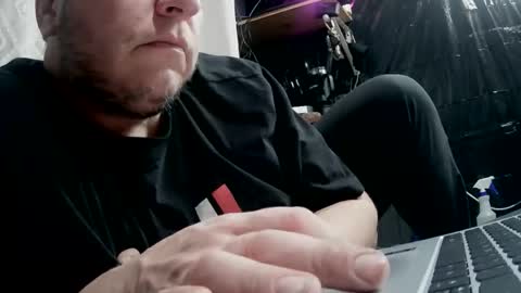 Snapshot of smokeingbitch420 chatting on January 2026 08:50:02 AM love bug online show from January 2026 08:50:02 AM