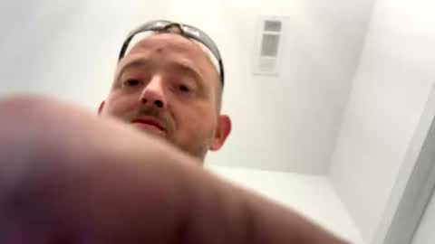 Snapshot of smokeymt420 chatting on September 2025 11:05:01 PM smokeymt420 online show from September 2025 11:05:01 PM