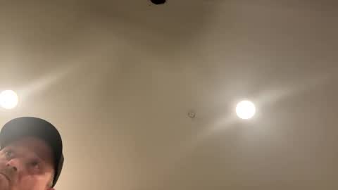 Snapshot of smokeymt420 chatting on October 2025 03:01:02 AM smokeymt420 online show from October 2025 03:01:02 AM