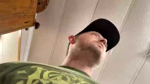 Snapshot of smokeymt420 chatting on December 2025 05:24:02 AM smokeymt420 online show from December 2025 05:24:02 AM