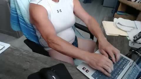 Snapshot of smoothbtm7 chatting on April 2026 11:25:01 AM smoothbtm7 online show from April 2026 11:25:01 AM