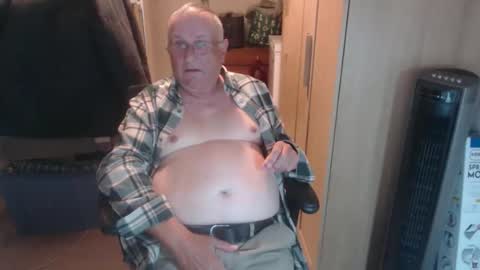 smoothmutton online show from October 2025 06:05:02 PM