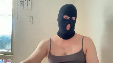 Snapshot of smoothroundbottom chatting on October 2025 04:15:01 AM KinkyDonks online show from October 2025 04:15:01 AM