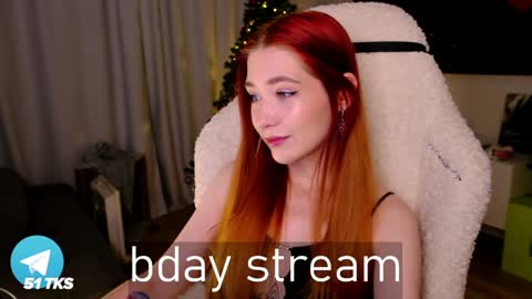 Snapshot of smthwrong chatting on December 2024 12:07:02 AM smthwrong online show from December 2024 12:07:02 AM