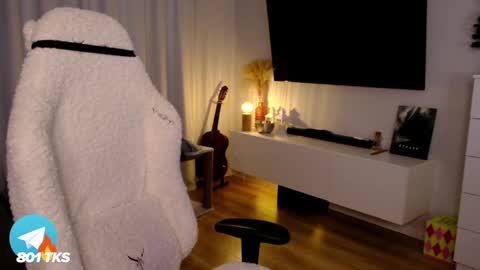 Snapshot of smthwrong chatting on January 2025 12:35:02 AM smthwrong online show from January 2025 12:35:02 AM