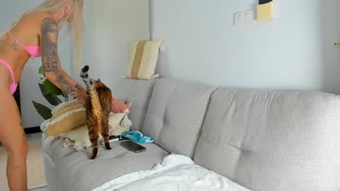 Mary online show from December 2024 01:37:02 AM