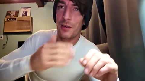 Snackyyyy online show from February 2026 01:34:02 AM