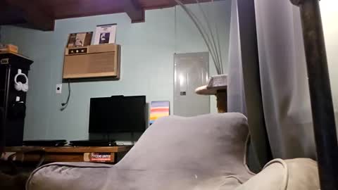 Snackyyyy online show from April 2026 02:27:02 AM