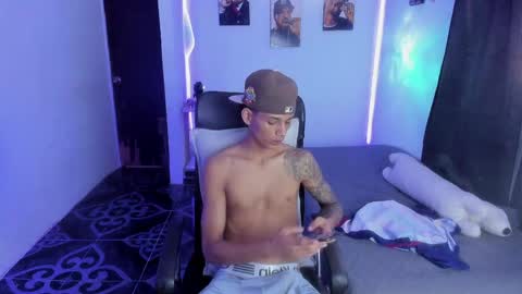 snak_master1 online show from April 2026 10:41:01 PM