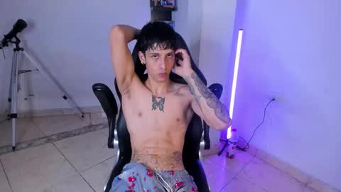 snakebutterfly online show from January 2026 09:01:02 AM