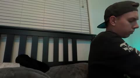 snapbacksandtattoos420 online show from May 2026 11:19:01 AM