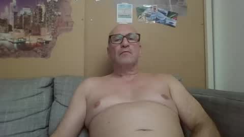 Snapshot of sneakerboy18 chatting on June 2026 07:35:02 PM sneakerboy18 online show from June 2026 07:35:02 PM